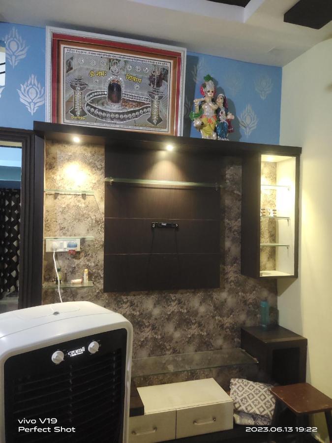 Yashu Guest House Ujjain Esterno foto