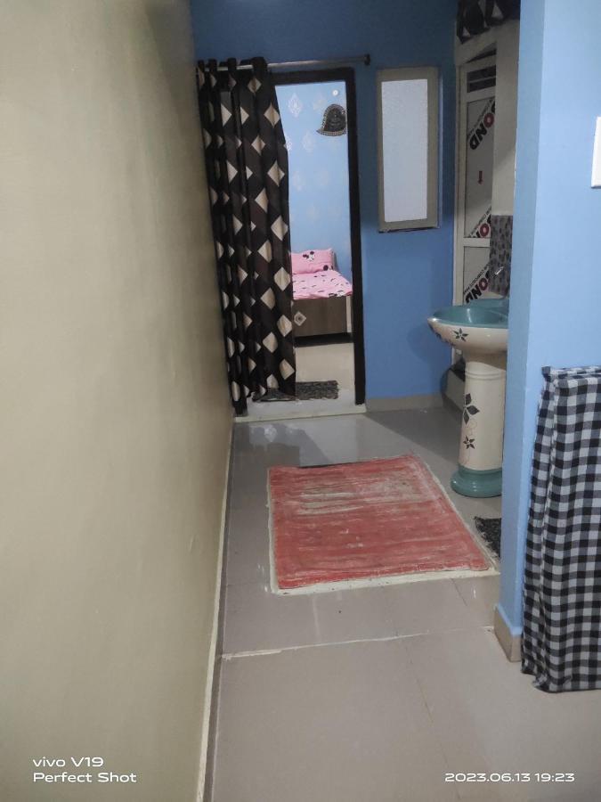 Yashu Guest House Ujjain Esterno foto